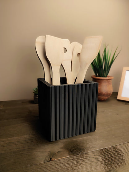 Modern Ribbed Design Kitchen Utensil Holder