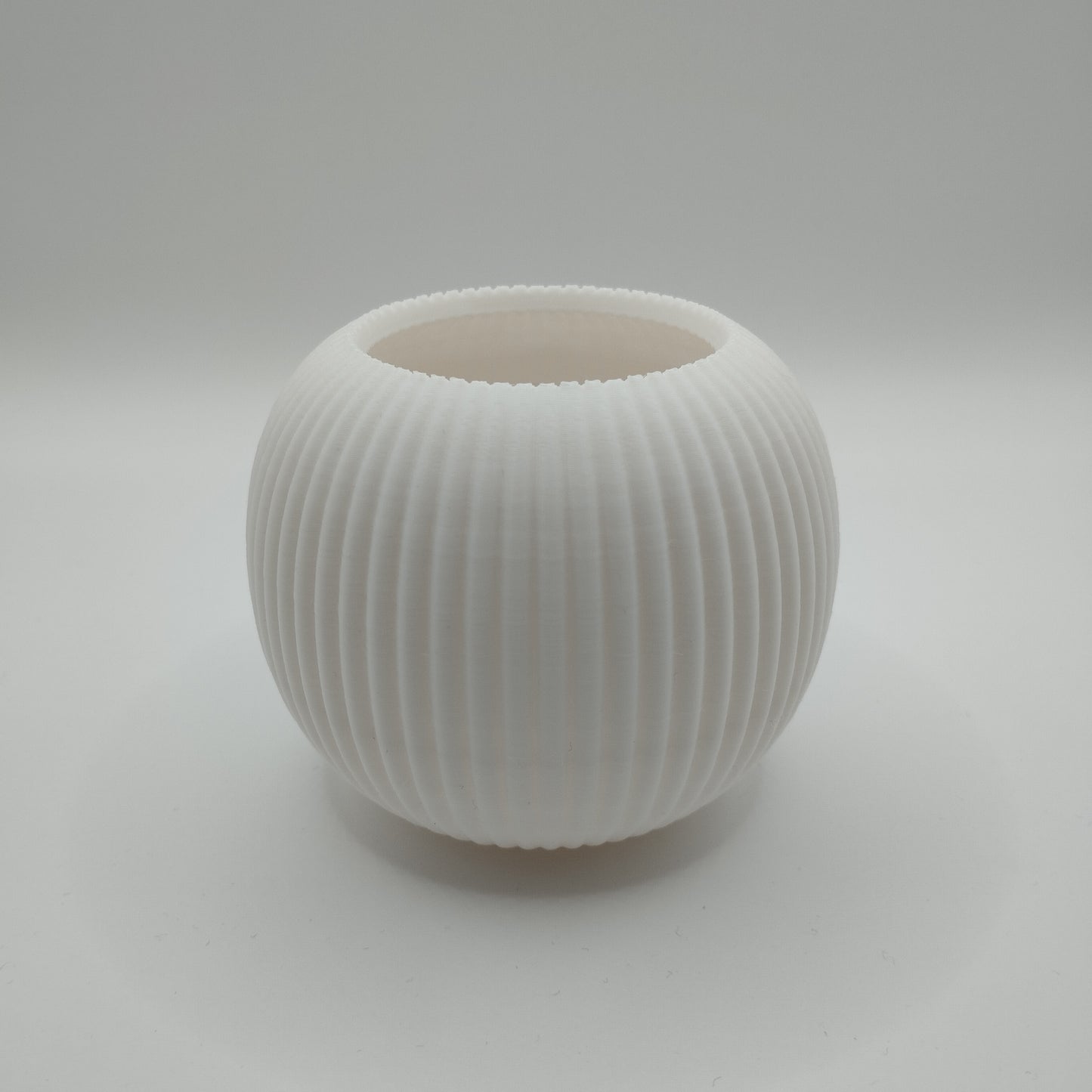 Ribbed Design Planter